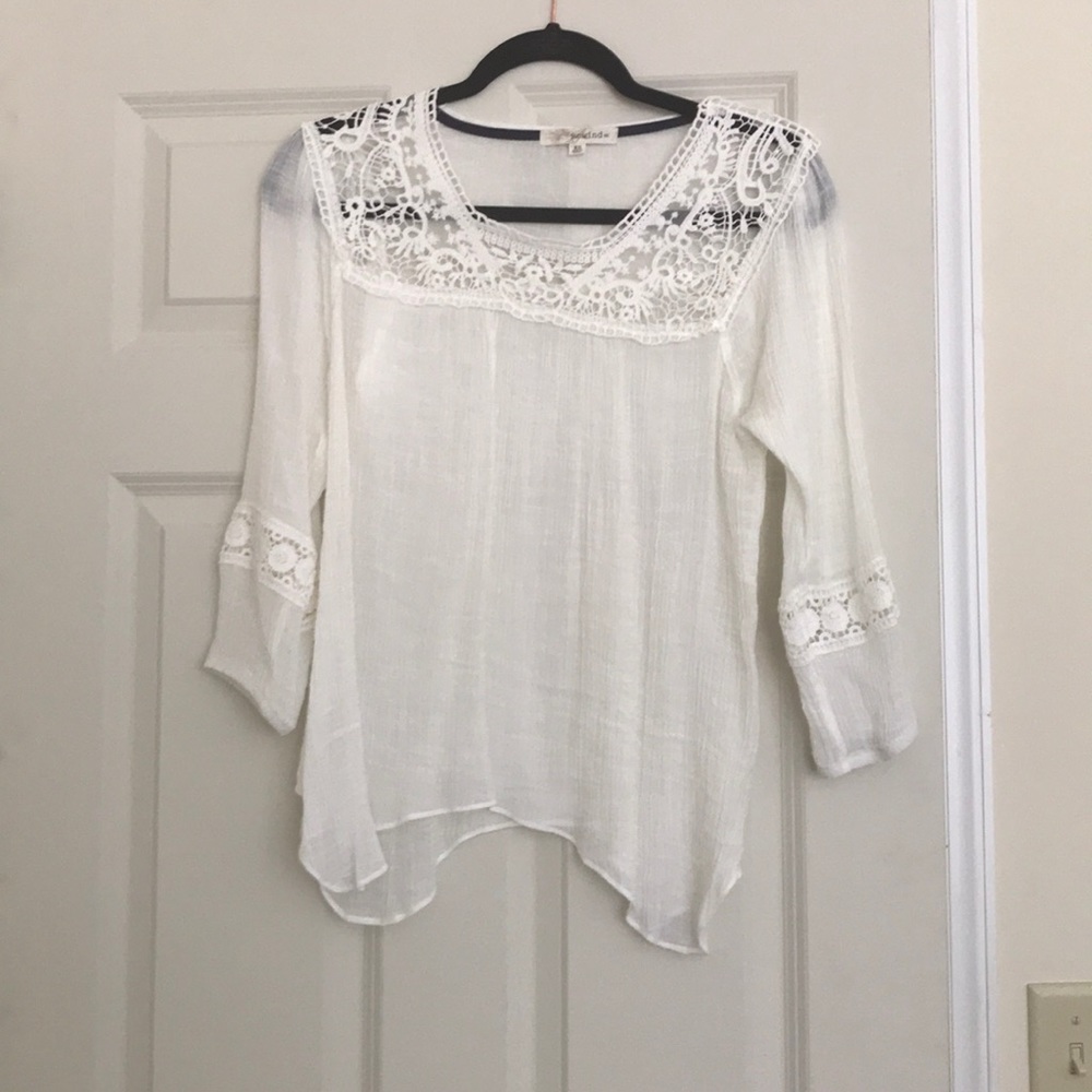 Quarter sleeve white top